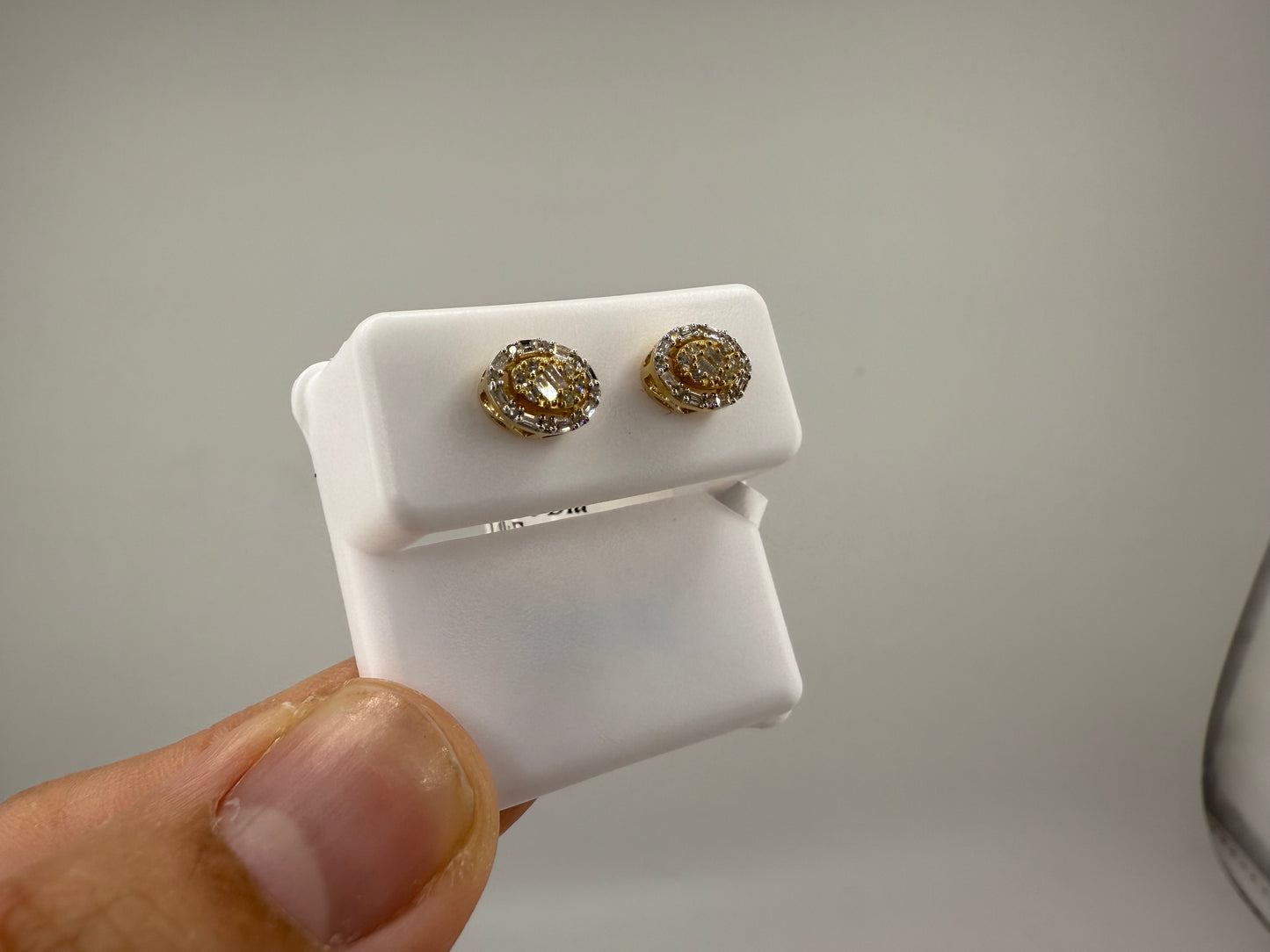 14k gold diamond earrings | 0.35 ct diamonds | screwback