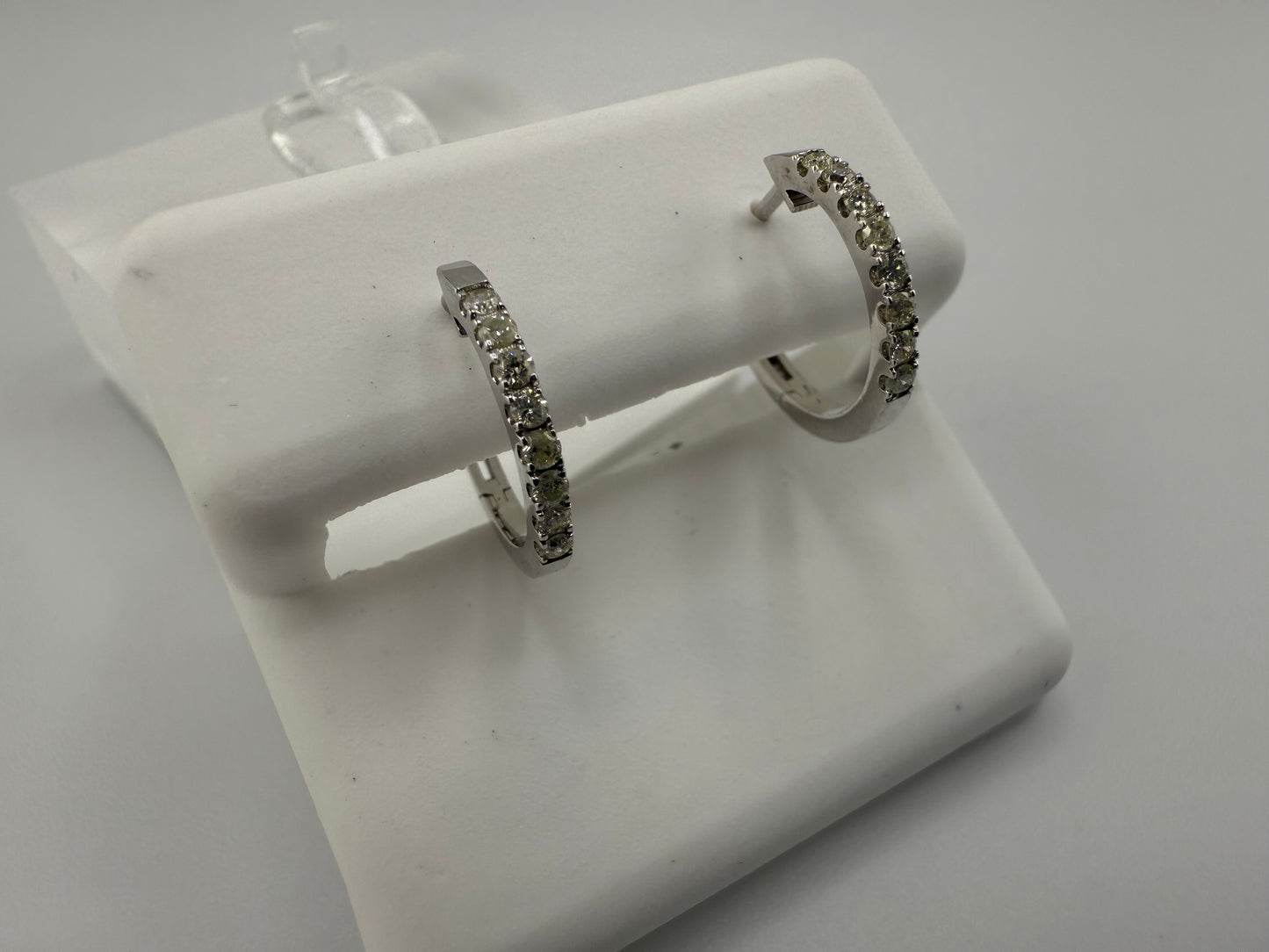 14k diamond huggie earrings | 0.25 ct diamonds
