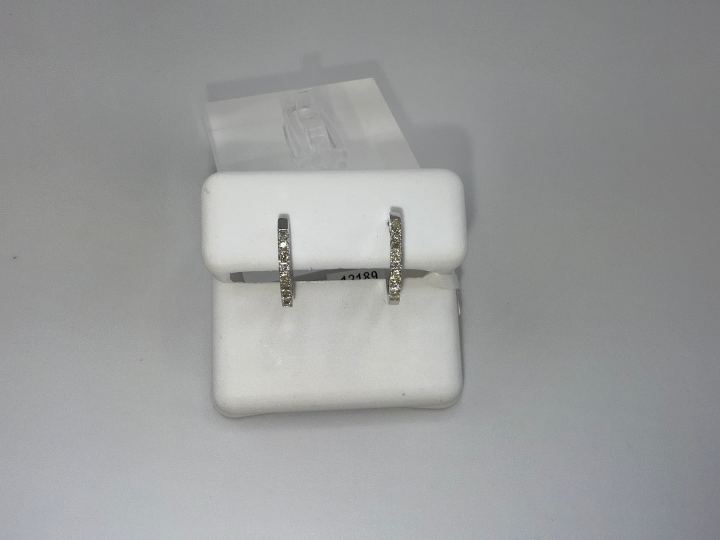 14k diamond huggie earrings | 0.25 ct diamonds