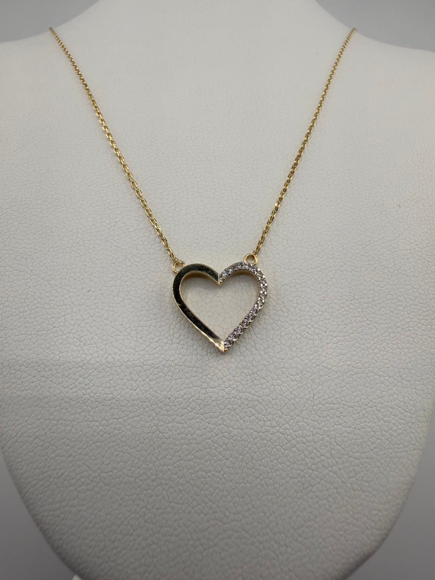 14k gold heart with zirconia