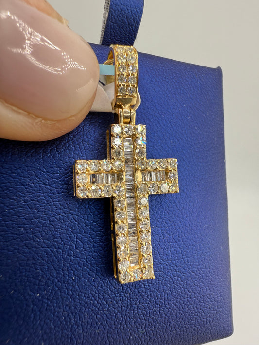 14k yellow gold diamond pendant | 0.95ct