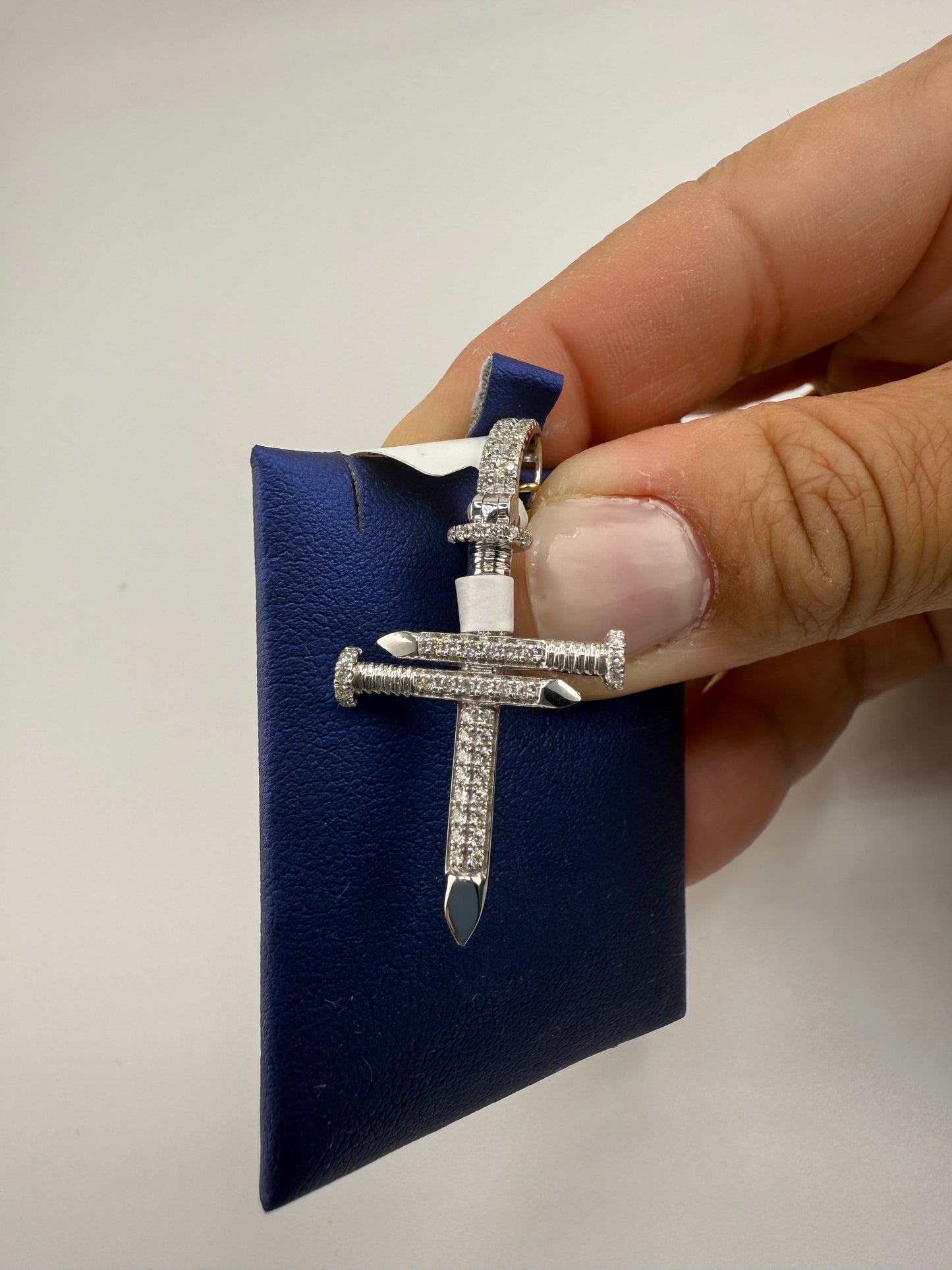14k gold cross with diamonds | 0.46ct