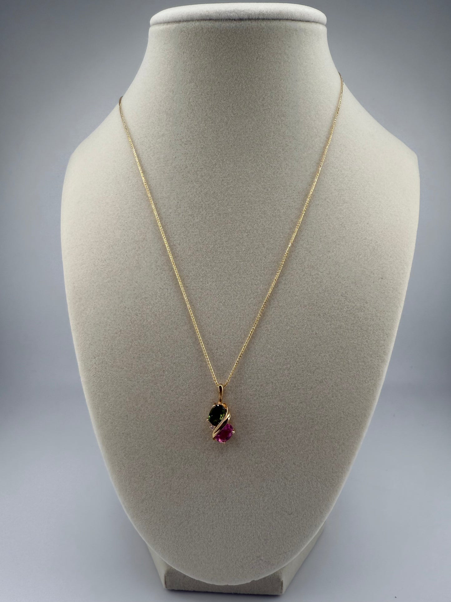 14k gold chain with gemstone pendant