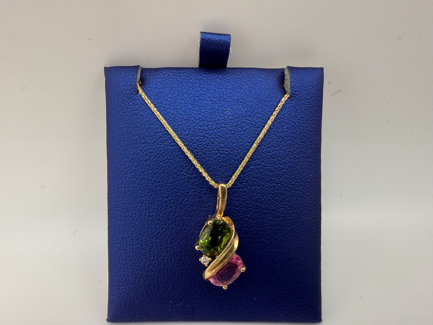 14k gold chain with gemstone pendant