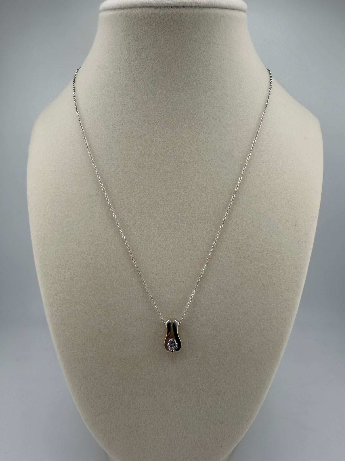 14k white gold chain and small diamond pendant