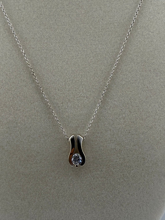 14k white gold chain and small diamond pendant