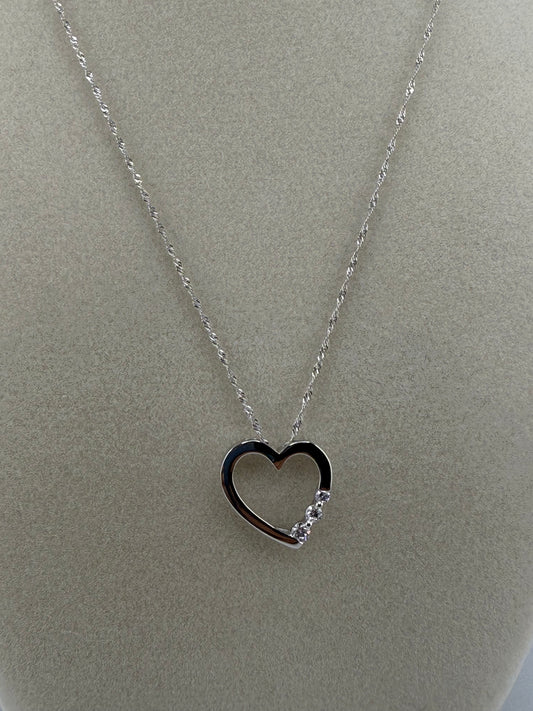 14k white gold diamond heart pendant 0.16ct with white gold chain