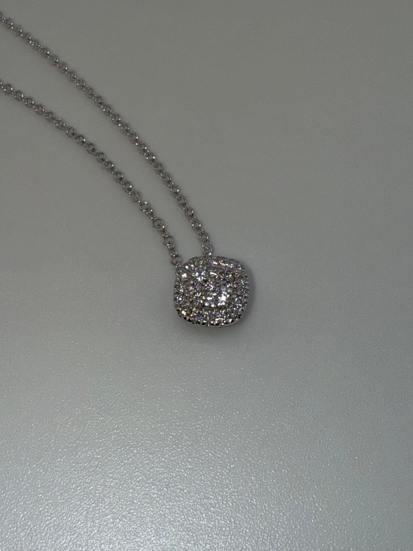 14k white gold chain and diamond pendant | 0.5ct
