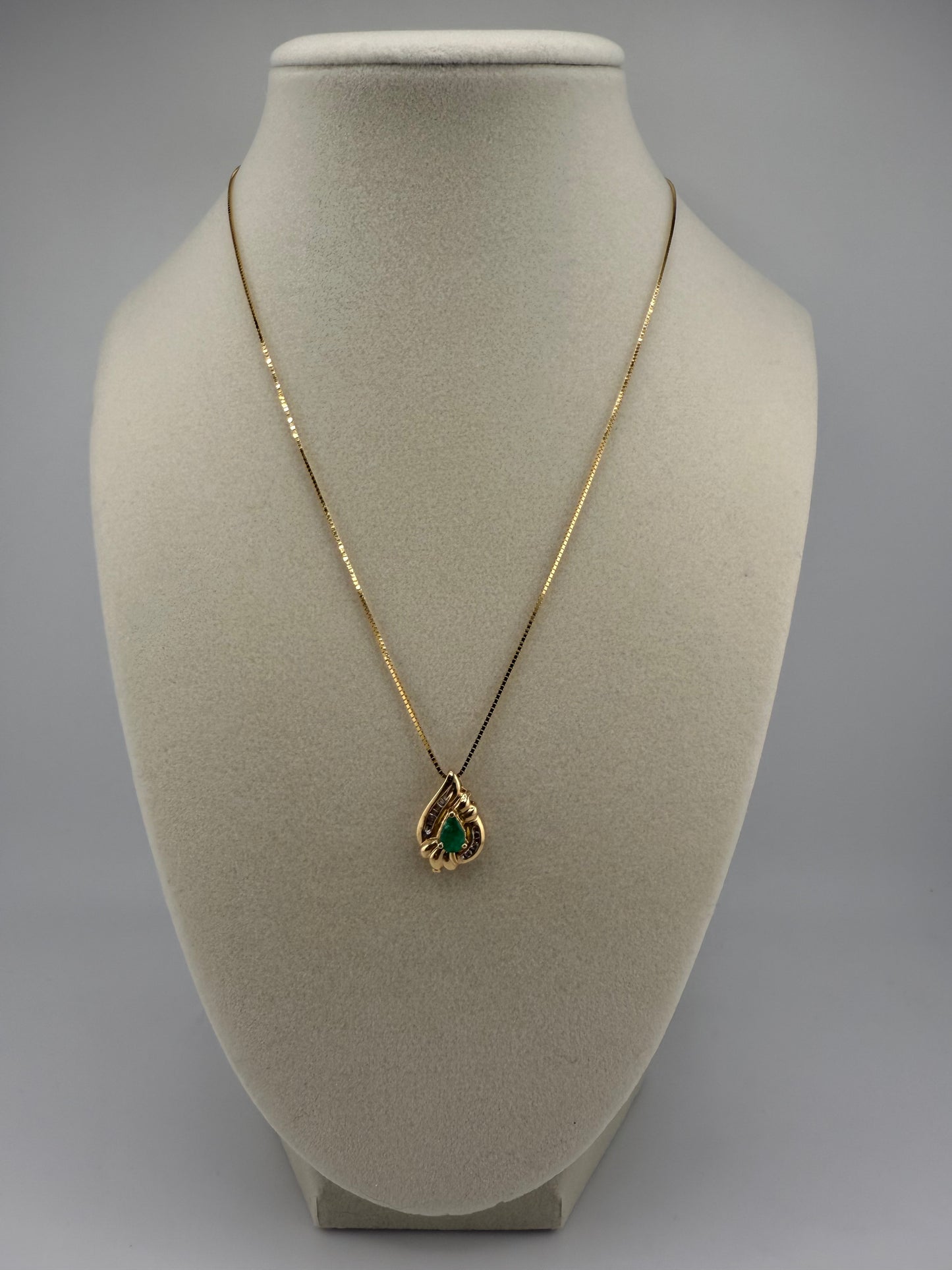 14k yellow gold with diamond and emerald teardrop pendant