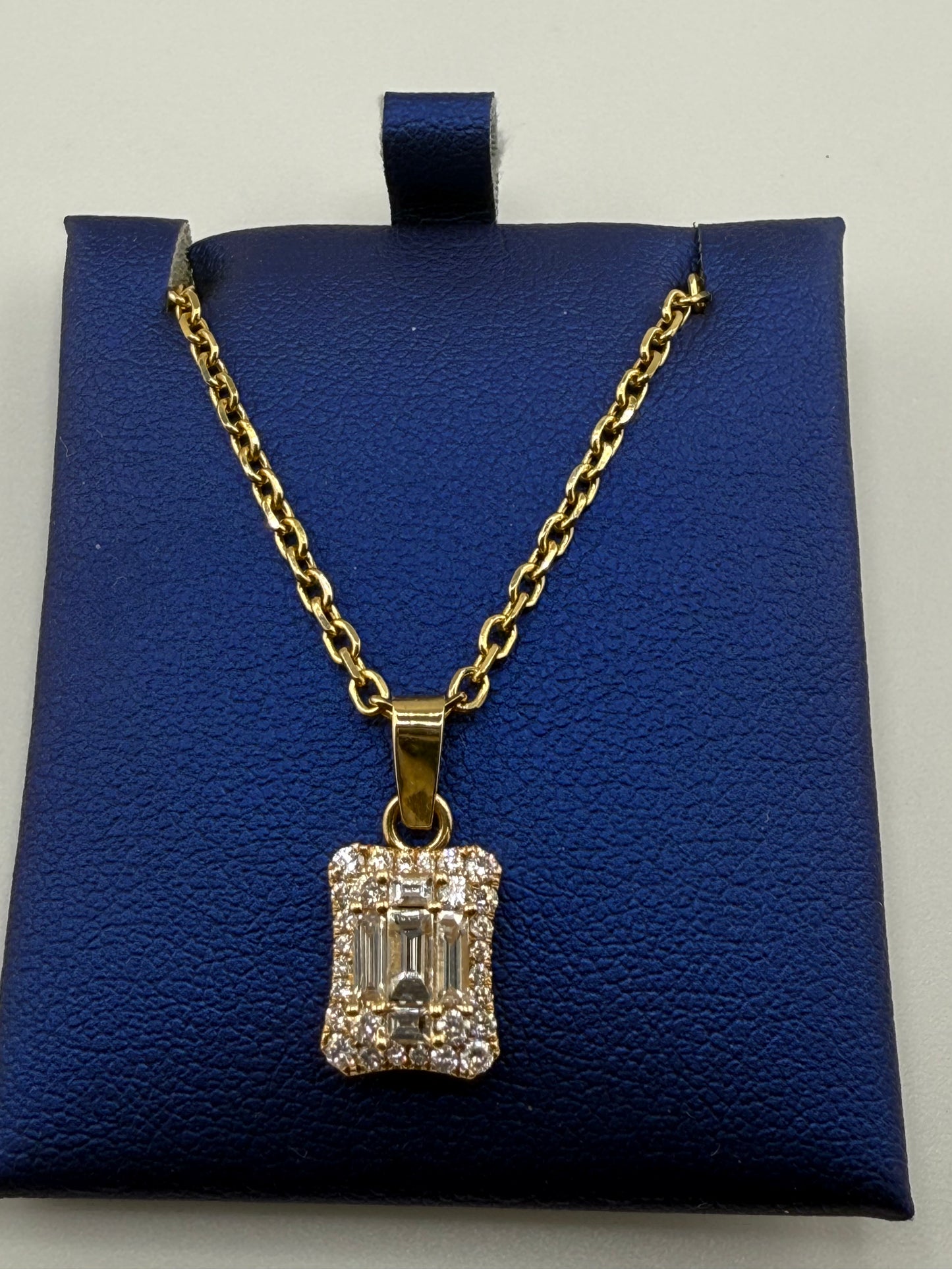 14k yellow gold chain with 1.0ct diamond pendant