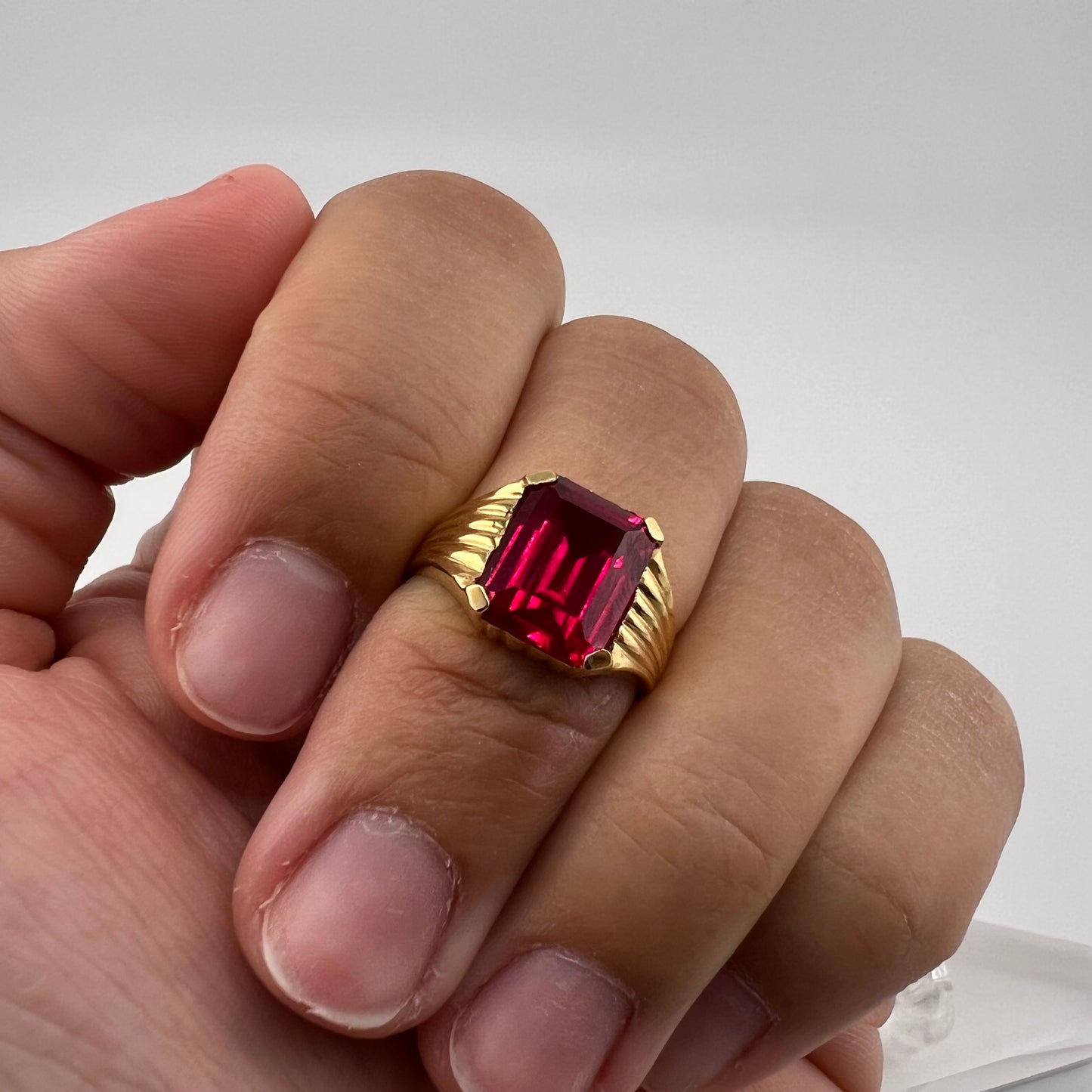 14k gold | ruby stone | size 5
