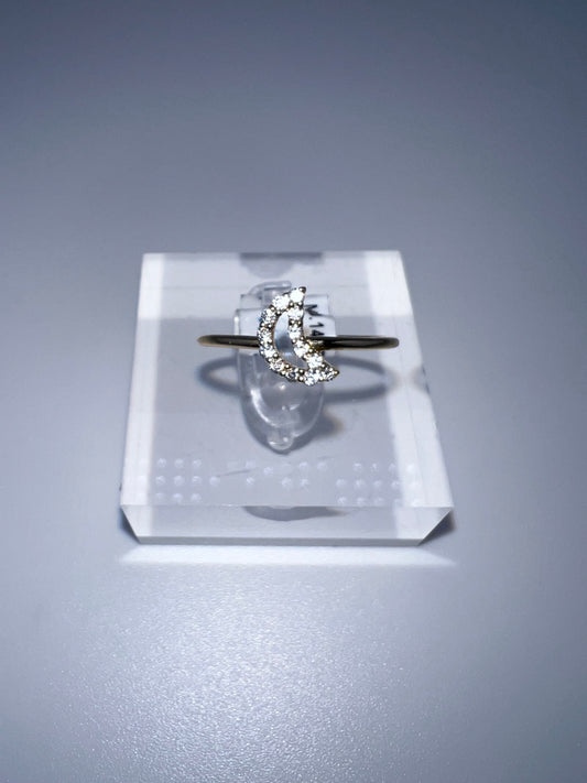 14k gold ring with moon design in diamonds | 0.14ct | 7.25