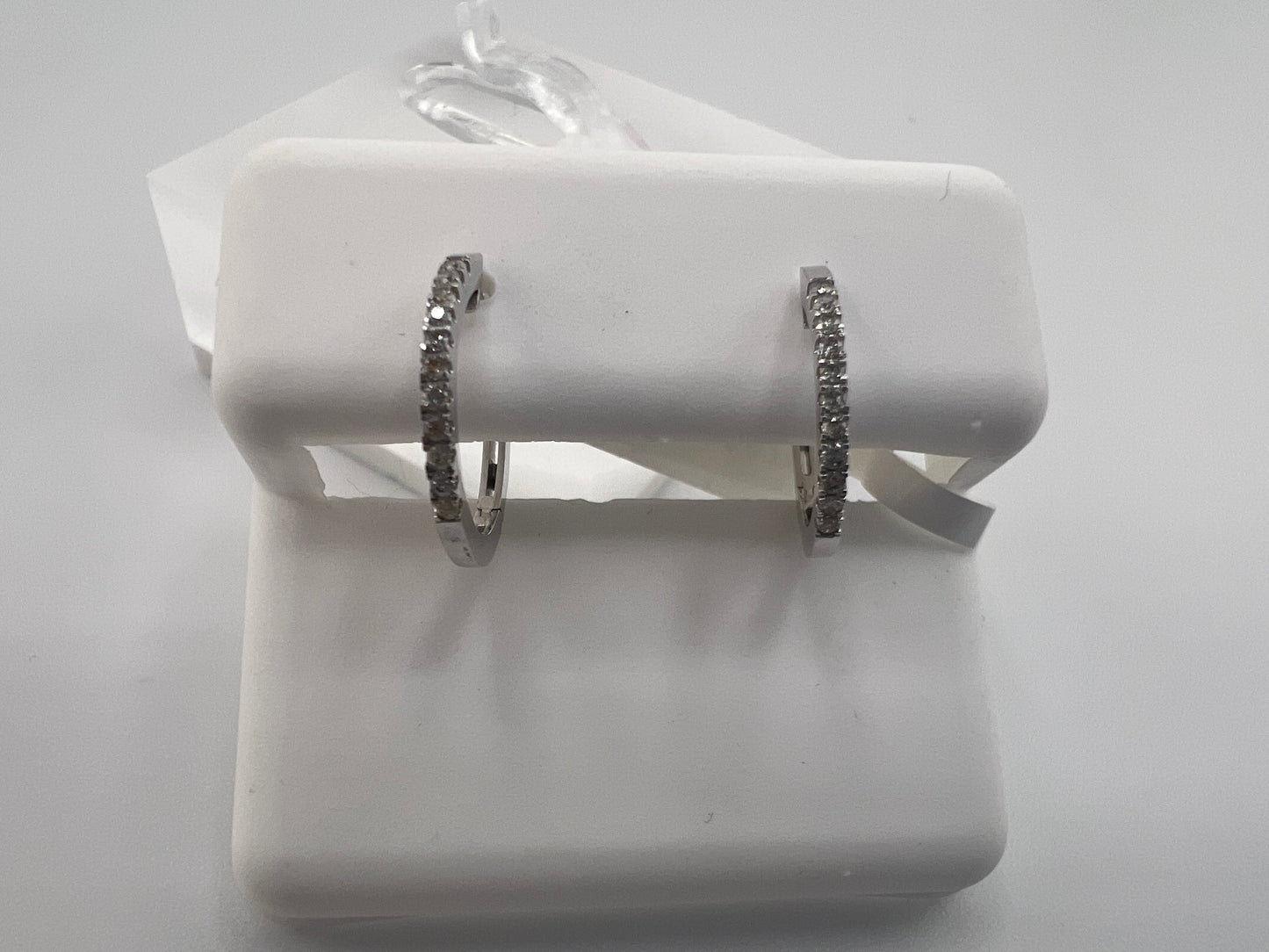 14k gold diamond huggie earrings | 0.15 ct diamonds