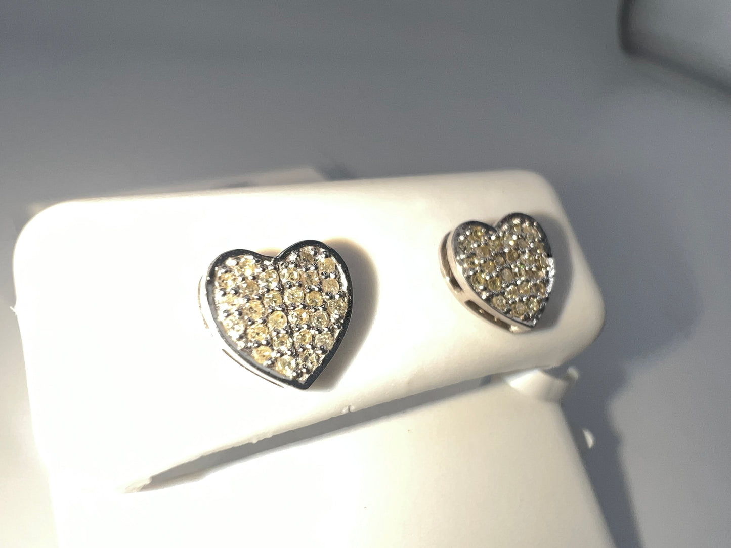 14k gold diamond heart earrings | screwback | 0.34 diamonds