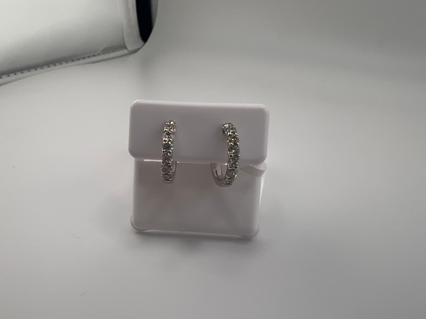 14k diamond huggie earrings | 0.95 ct diamonds