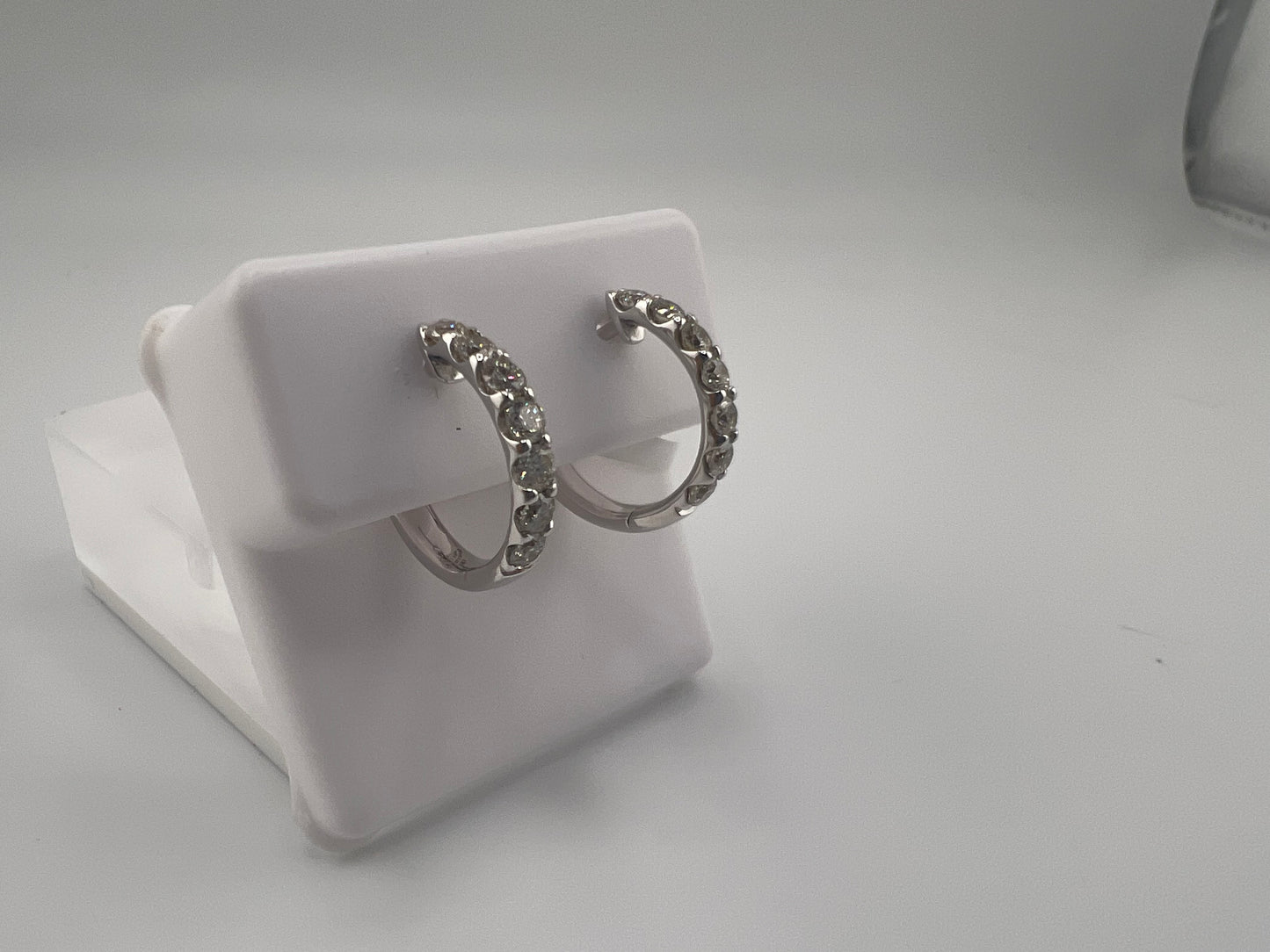 14k diamond huggie earrings | 0.95 ct diamonds