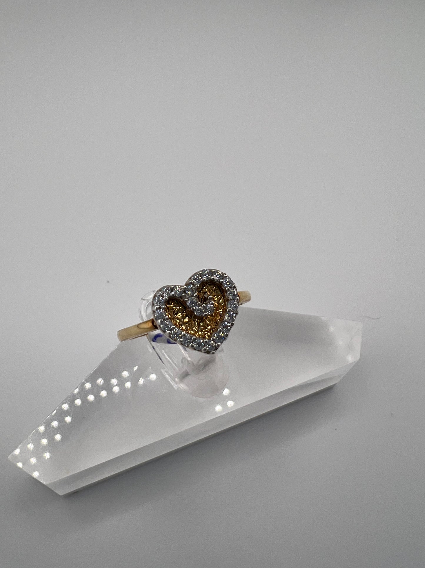 14k gold | zirconia | heart design | size 7