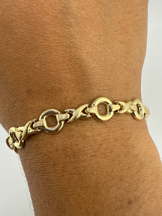 14k yellow gold XO bracelet | open link | 7.25 inches