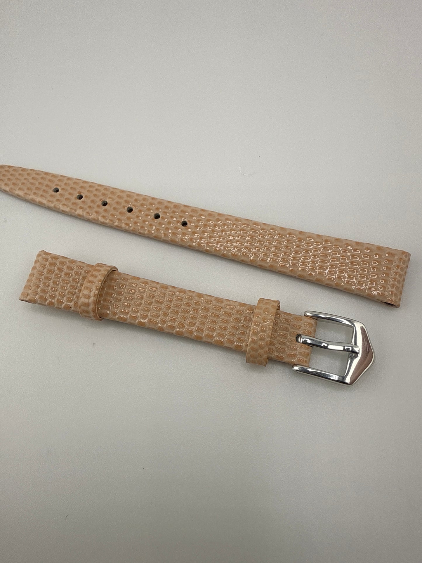 Gilden Peach Flat Lizard Grain Calfskin with Silver
