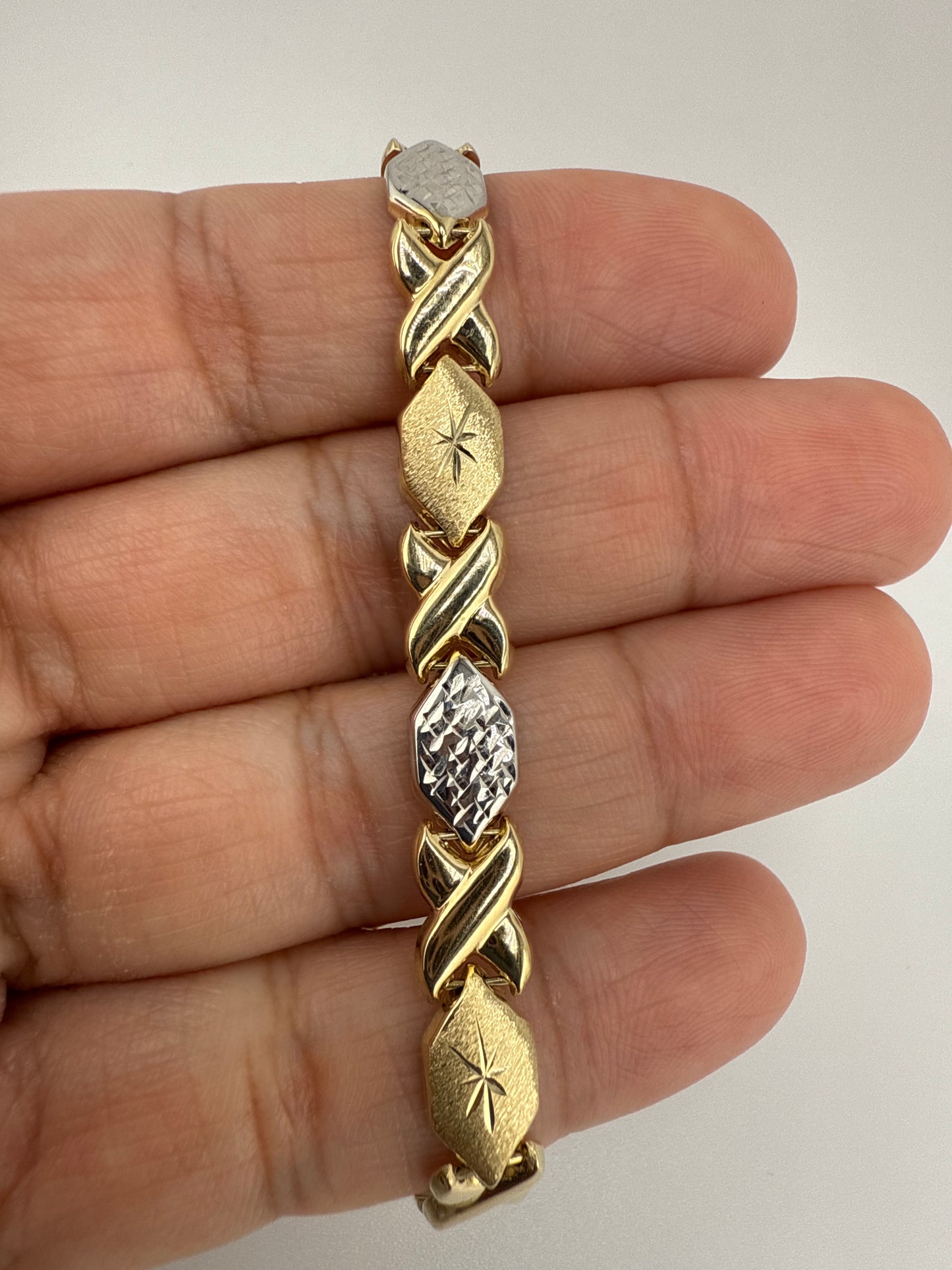 14k gold two-toned XO bracelet | star center design | yellow gold, white gold | 7 inches