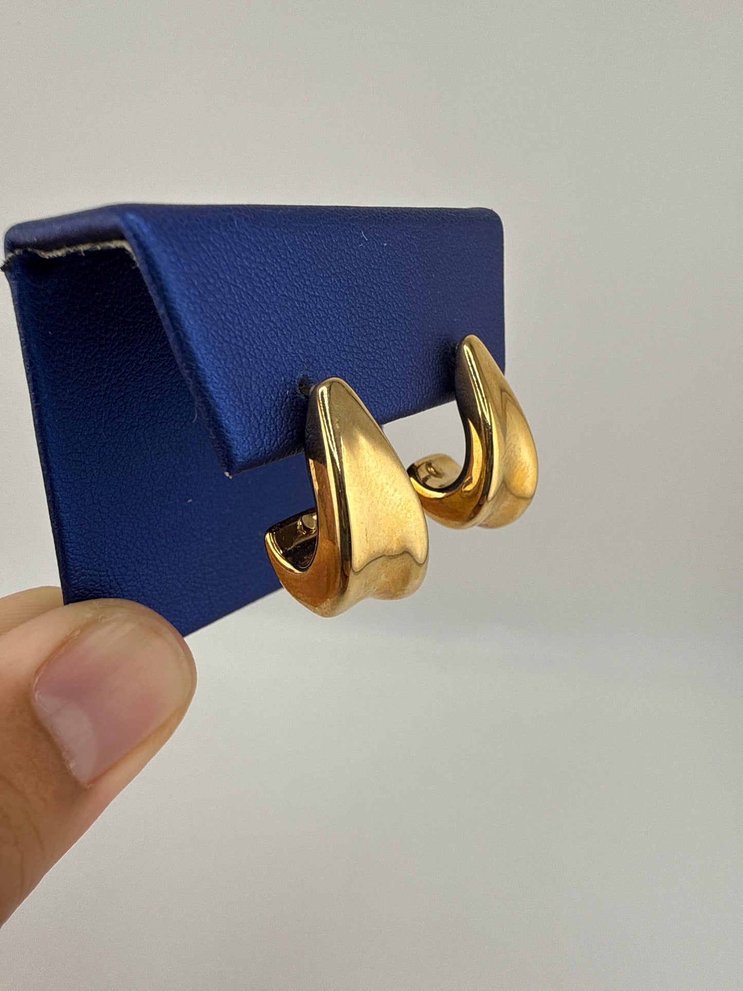 14k Gold Post Earrings, Chunky design