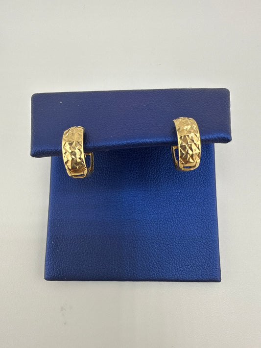 14k gold huggie earrings | hammered design | open backing