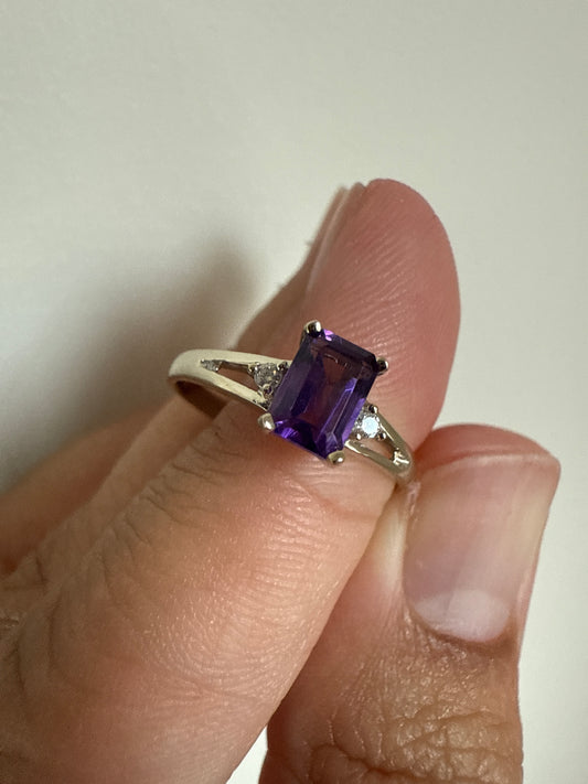 14k White Gold 6x4mm Emerald Cut Amethyst AA Diamonds | size 6