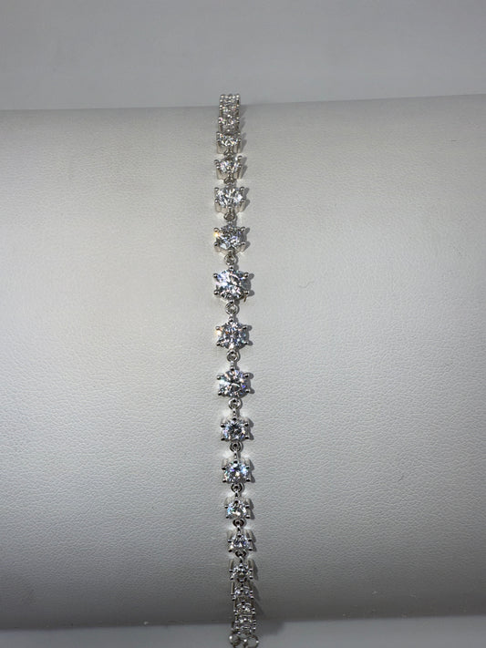 Sterling Silver Graduating Round Zirconia Bracelet