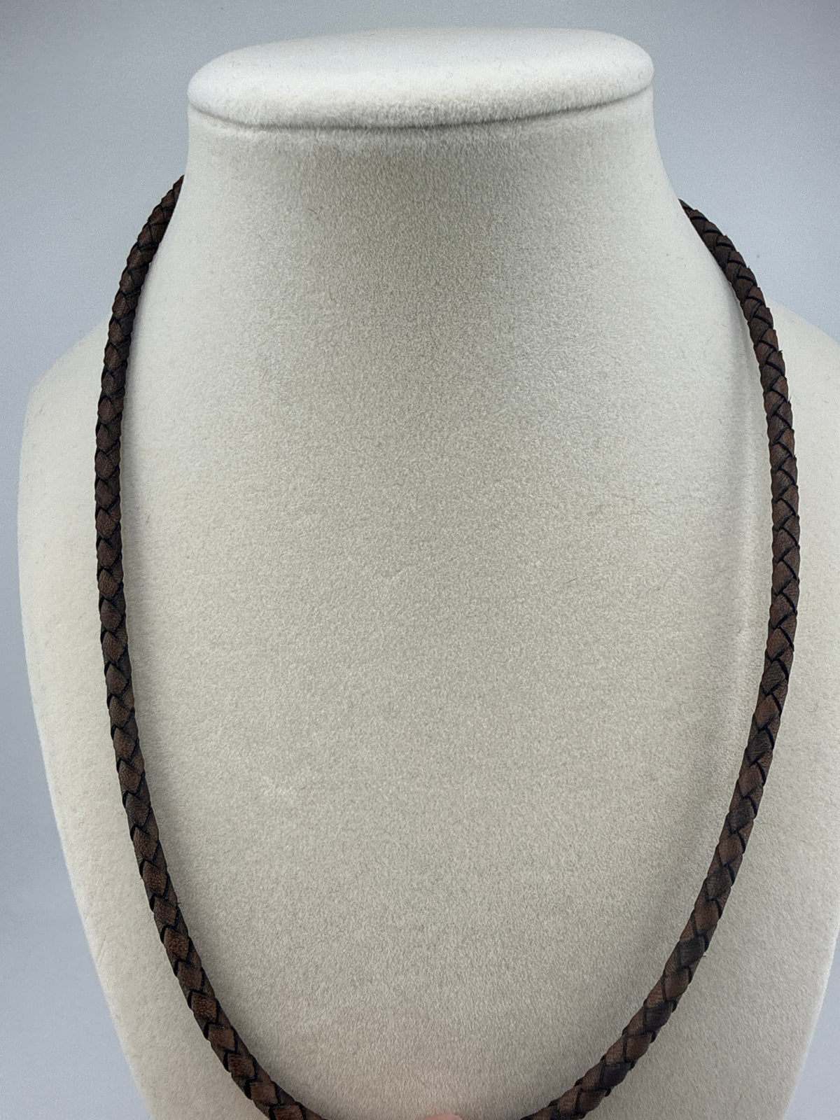 4 mm Genuine Leather Hexagon Weave 20in Necklace