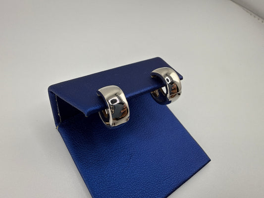 14k white gold huggie earrings