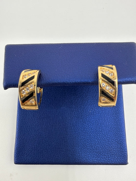 14k gold huggie earrings | two-toned striped design | open backing