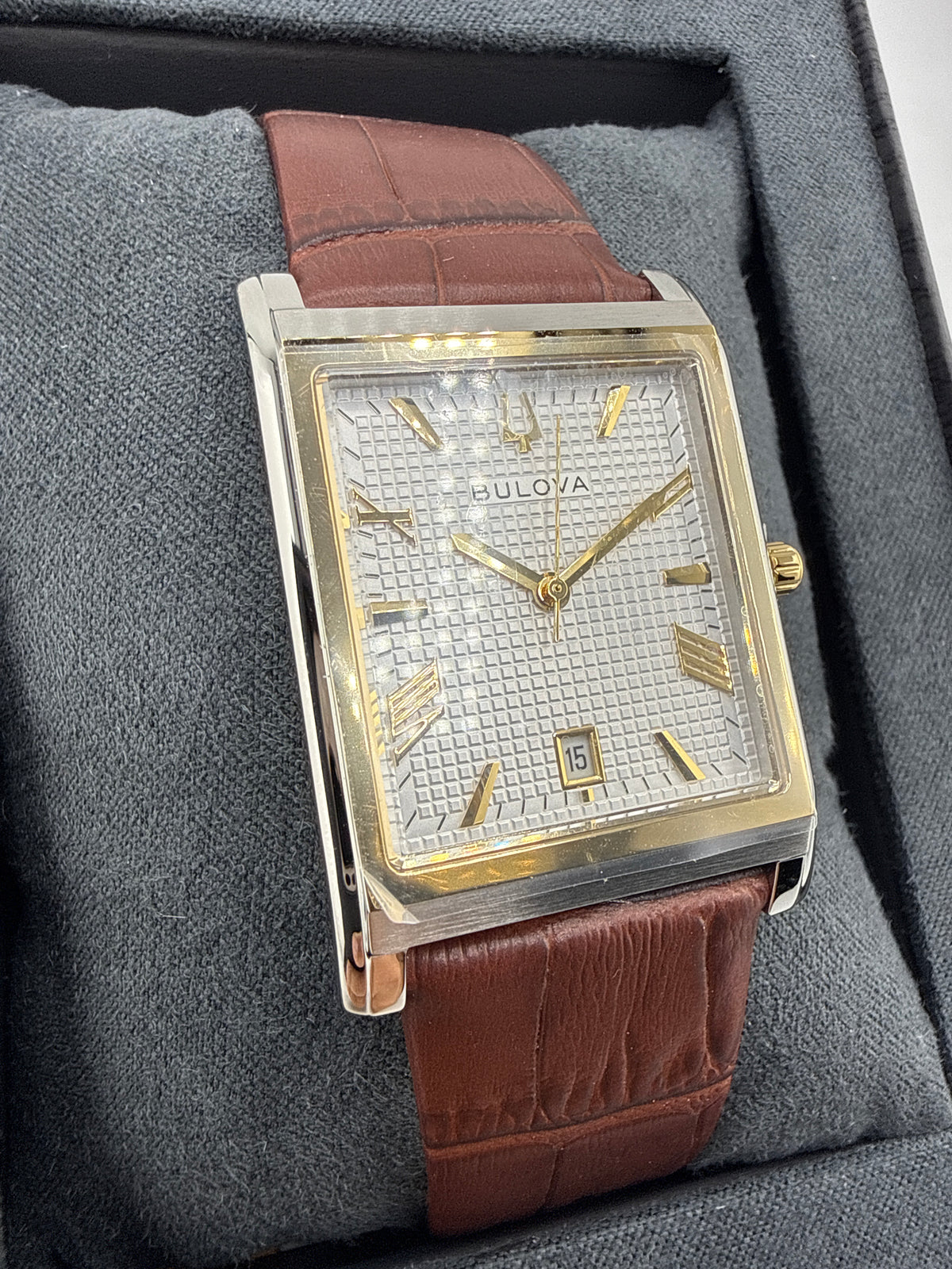 Bulova Sutton