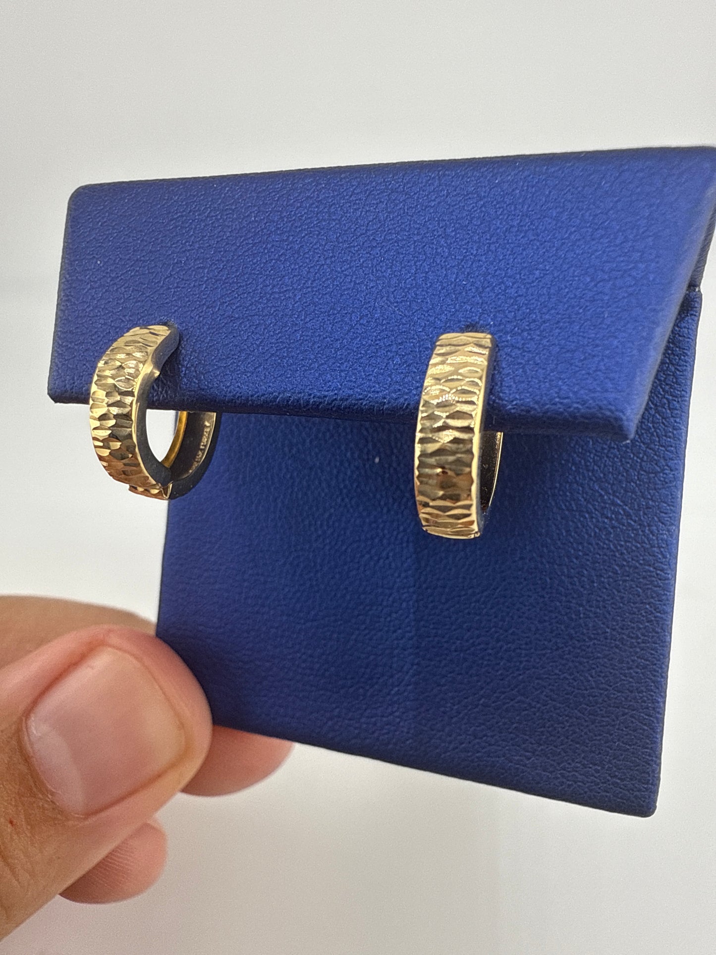 14k yellow gold hammered huggie earring