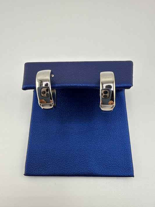 14k white gold huggie earrings | medium size, solid design