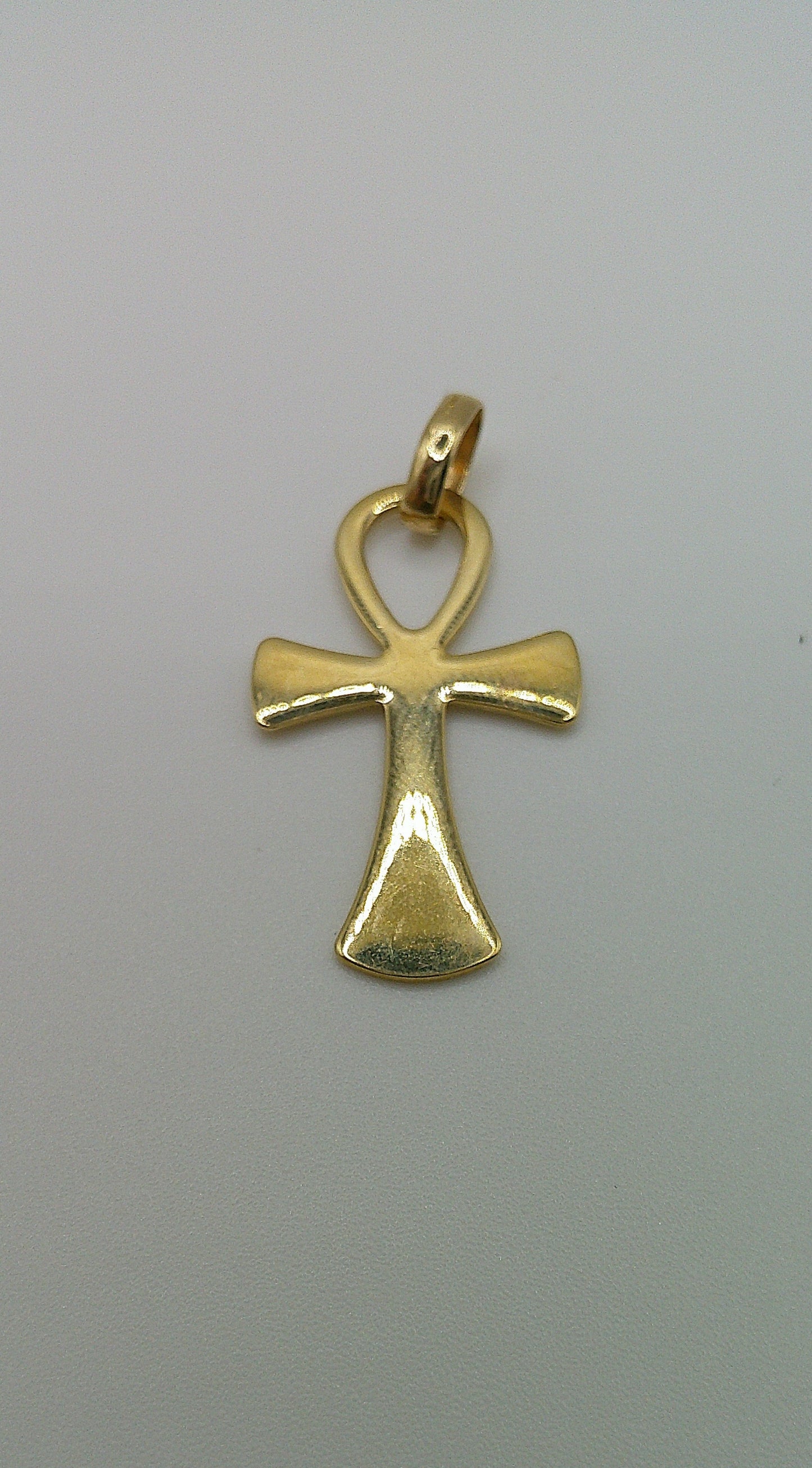 14k gold cross pendant | crucifix | 2.6g