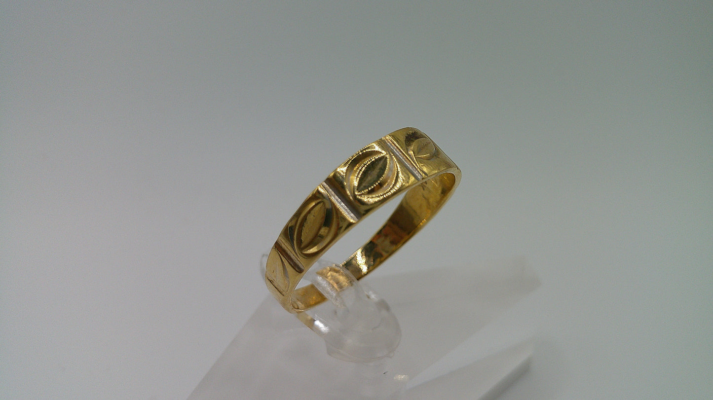 14k gold ring band | fancy carved | size 10.5