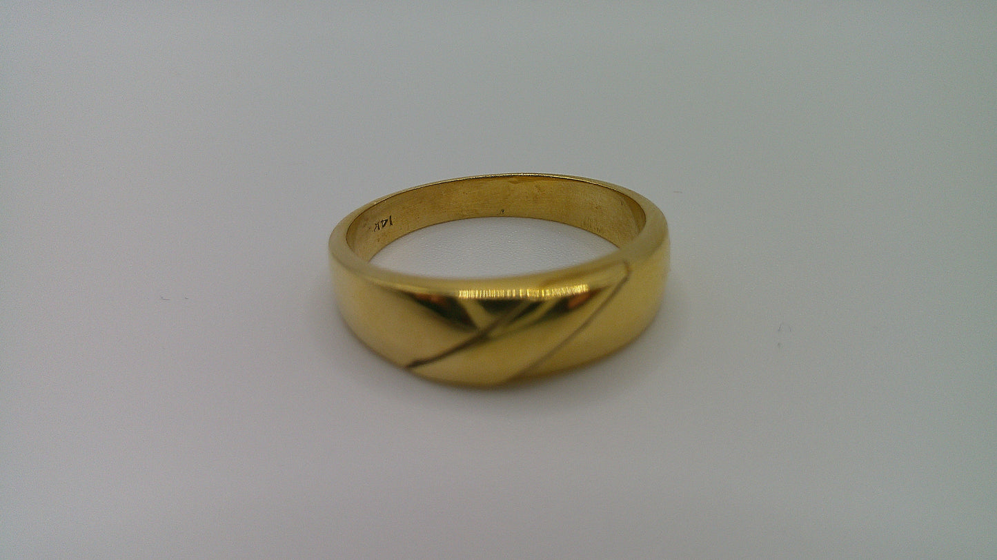 14k gold ring band | fancy carved | size 7.5