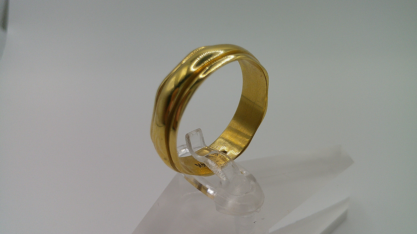 14k gold ring band | basic carved | hammered shape | size 9.5