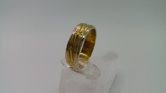 14k gold ring band | two-toned | fancy carved | size 7