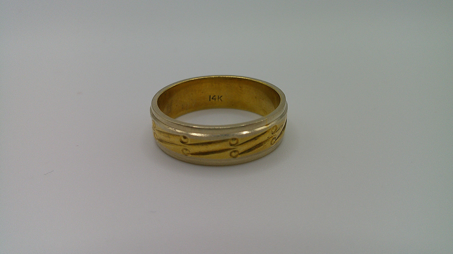 14k gold ring band | two-toned | fancy carved | size 7