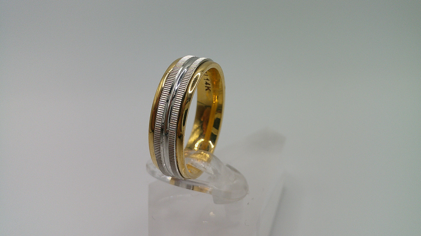 14k gold ring band | two-toned | fancy carved milgrain | spinning band | size 6.75