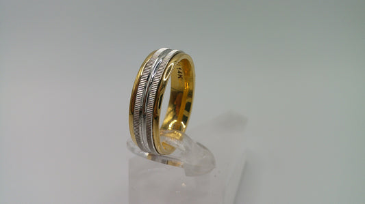 14k gold ring band | two-toned | fancy carved milgrain | spinning band | size 6.75