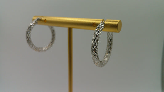 14k white gold | Diamond cut hoop earring | 1.25mm | 0.5 inch wide