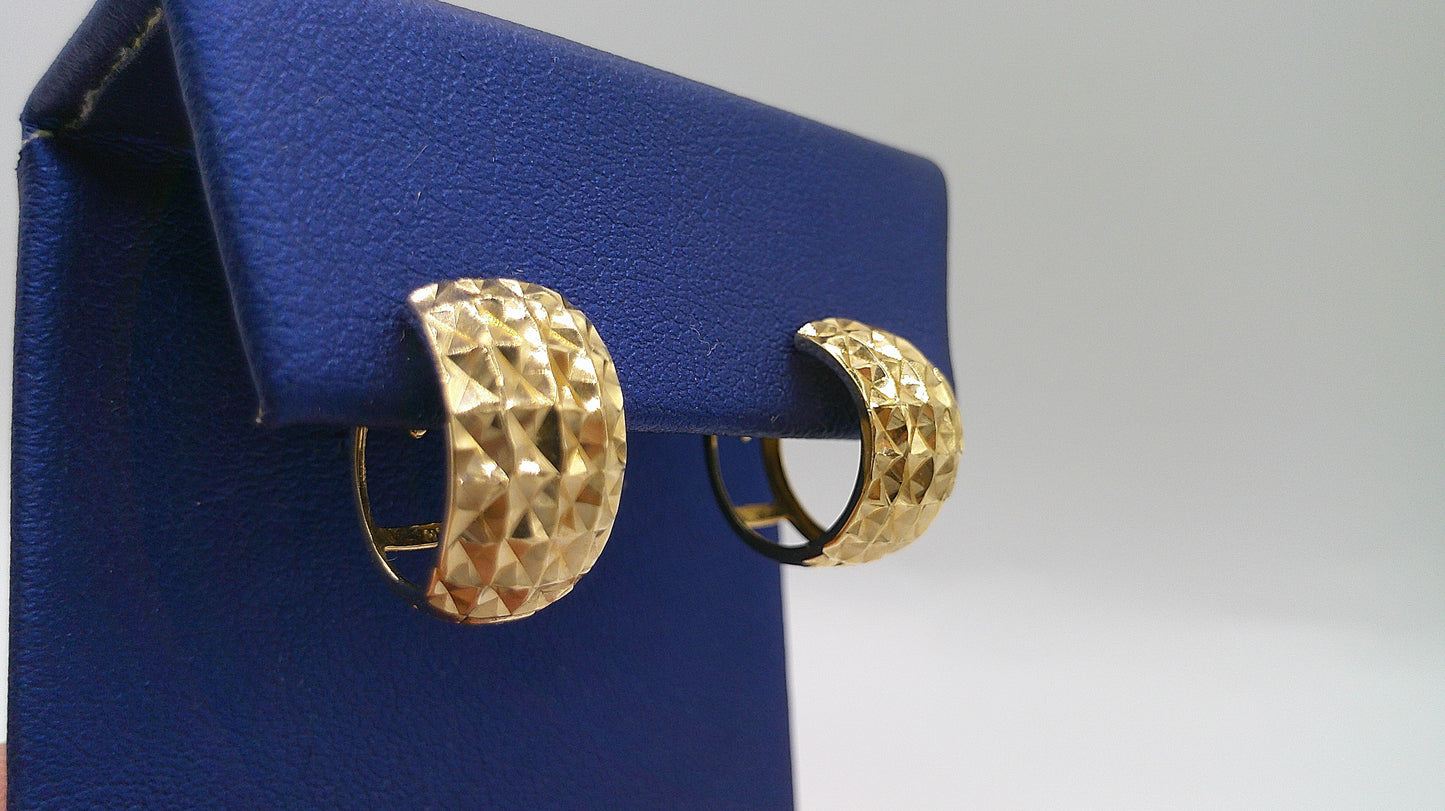 14k gold huggie earrings with hammered pattern - large