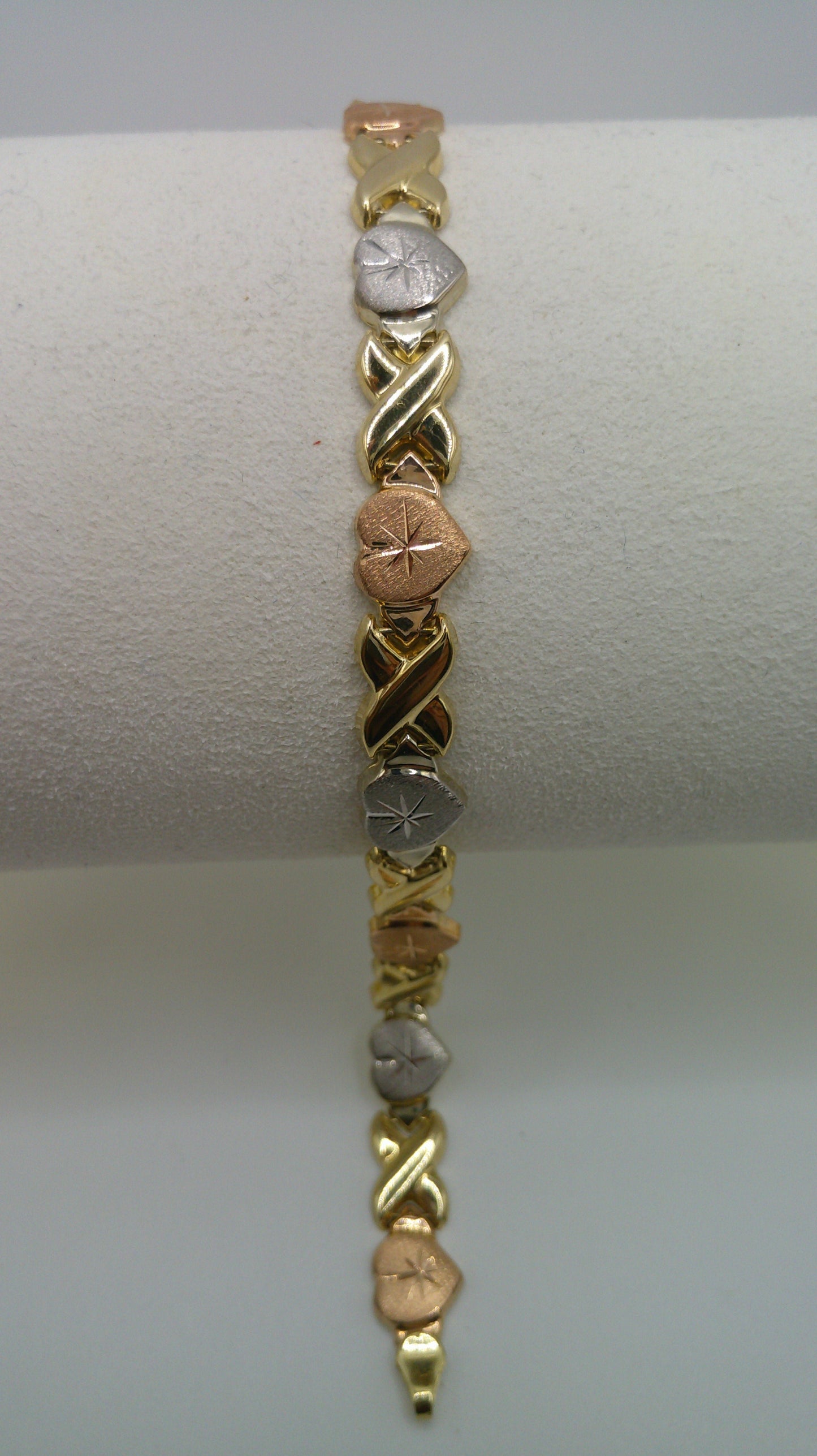 14k gold tri-color XO heart bracelet | rose, yellow, and white gold | 6.5 inches