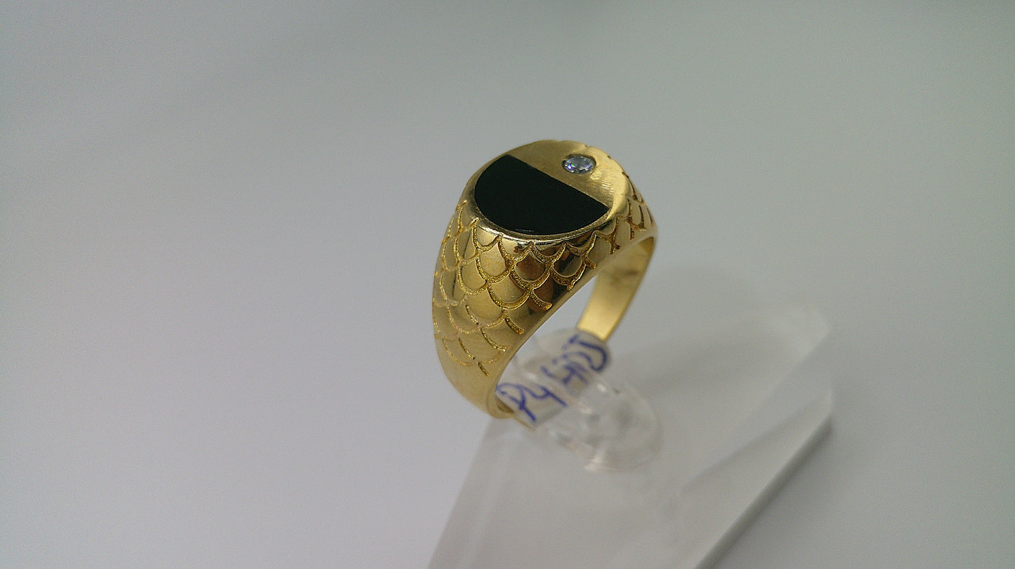 14k gold ring | two-toned | onyx and zirconia | size 9.5