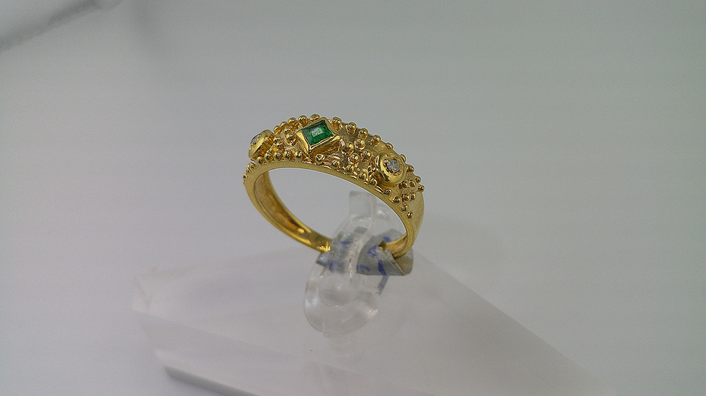 14k gold ring with emerald | two small diamonds .6 ct | size 7.5