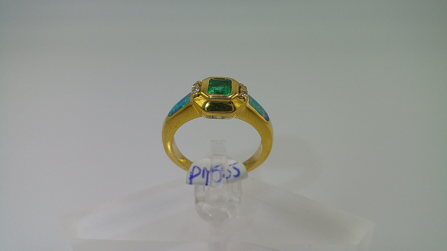 18k gold ring | emerald, opal, and diamonds | .10 ct diamond | size 6.5