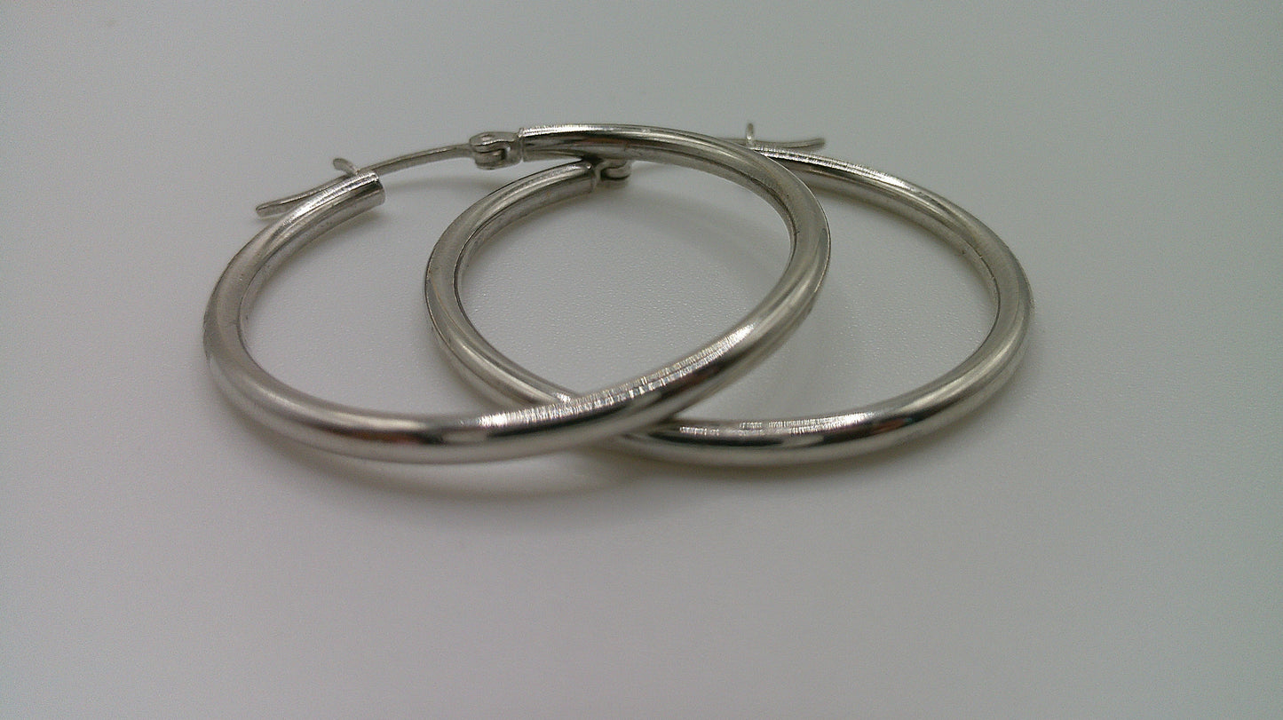 14k white gold | Lightweight classic hoop earring | 1.5mm | 1 inch wide