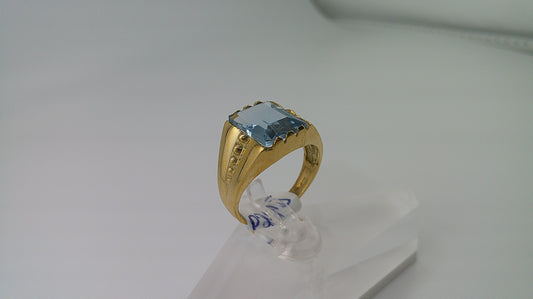 14k gold ring | size 6.25 | aquamarine stone